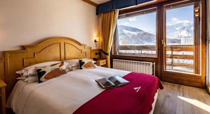 Grand Hotel Sestriere, Sestriere ski chalet, image 7
